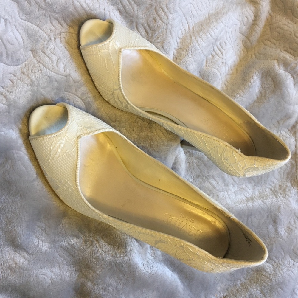 Lace shoes